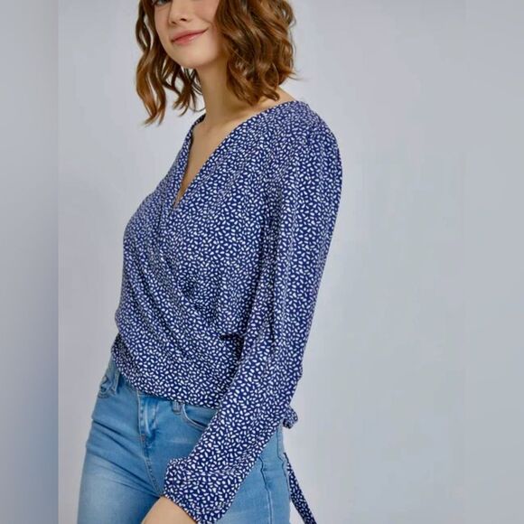 MILEY+MOLLY Surplice Tie Back long sleeve loose fit blouse top. Navy/white Large - Picture 1 of 11